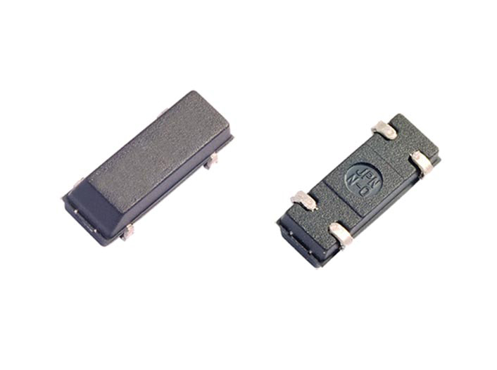 MC306 - 晶体谐振器